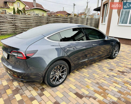 Серый Тесла Модель 3, объемом двигателя 0 л и пробегом 89 тыс. км за 14999 $, фото 4 на Automoto.ua