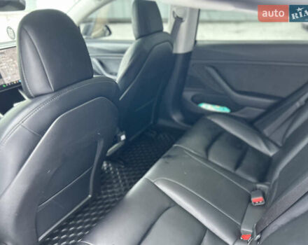 Серый Тесла Модель 3, объемом двигателя 0 л и пробегом 183 тыс. км за 16900 $, фото 5 на Automoto.ua