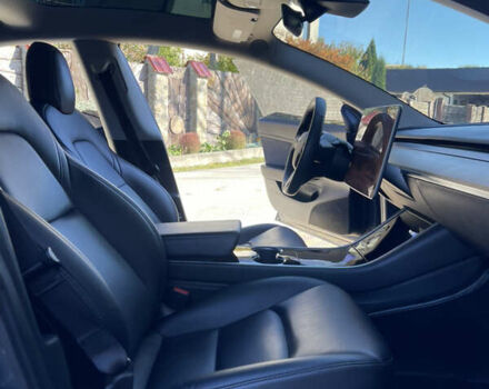 Сірий Тесла Модель 3, об'ємом двигуна 0 л та пробігом 60 тис. км за 16300 $, фото 22 на Automoto.ua