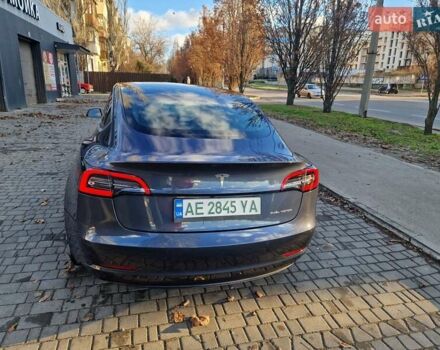 Серый Тесла Модель 3, объемом двигателя 0 л и пробегом 93 тыс. км за 19500 $, фото 1 на Automoto.ua