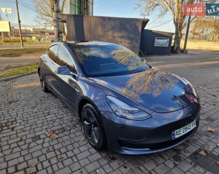 Серый Тесла Модель 3, объемом двигателя 0 л и пробегом 93 тыс. км за 19500 $, фото 4 на Automoto.ua