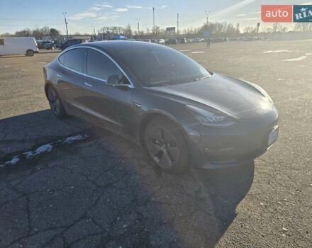 Серый Тесла Модель 3, объемом двигателя 0 л и пробегом 138 тыс. км за 17400 $, фото 1 на Automoto.ua