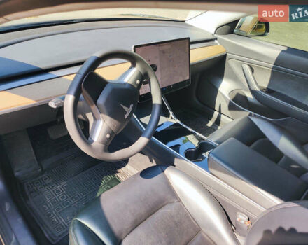 Сірий Тесла Модель 3, об'ємом двигуна 0 л та пробігом 83 тис. км за 15500 $, фото 6 на Automoto.ua