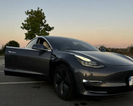 Серый Тесла Модель 3, объемом двигателя 0 л и пробегом 80 тыс. км за 21000 $, фото 5 на Automoto.ua