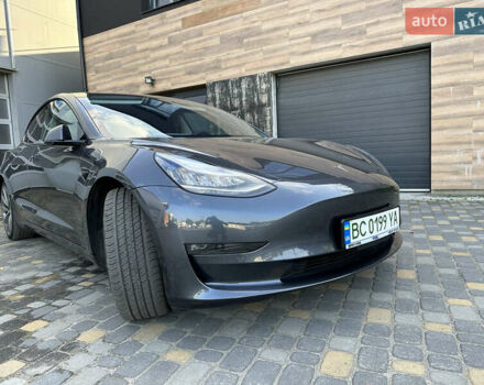 Серый Тесла Модель 3, объемом двигателя 0 л и пробегом 16 тыс. км за 22500 $, фото 3 на Automoto.ua