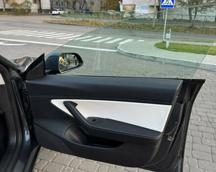 Сірий Тесла Модель 3, об'ємом двигуна 0 л та пробігом 111 тис. км за 16850 $, фото 22 на Automoto.ua