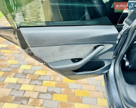 Серый Тесла Модель 3, объемом двигателя 0 л и пробегом 89 тыс. км за 14999 $, фото 10 на Automoto.ua