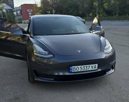 Серый Тесла Модель 3, объемом двигателя 0 л и пробегом 94 тыс. км за 15450 $, фото 4 на Automoto.ua