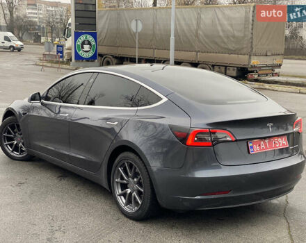 Серый Тесла Модель 3, объемом двигателя 0 л и пробегом 106 тыс. км за 17999 $, фото 15 на Automoto.ua