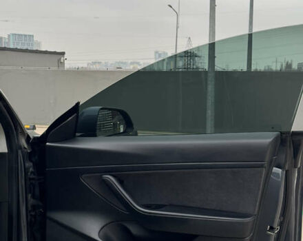 Серый Тесла Модель 3, объемом двигателя 0 л и пробегом 198 тыс. км за 15300 $, фото 26 на Automoto.ua