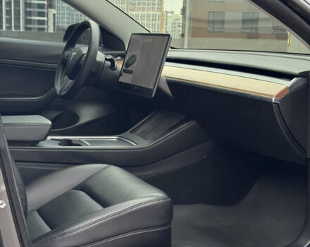 Серый Тесла Модель 3, объемом двигателя 0 л и пробегом 198 тыс. км за 15300 $, фото 27 на Automoto.ua