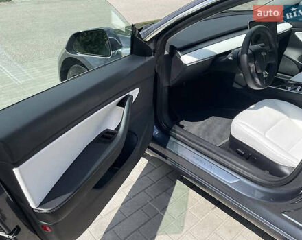 Сірий Тесла Модель 3, об'ємом двигуна 0 л та пробігом 59 тис. км за 13900 $, фото 7 на Automoto.ua