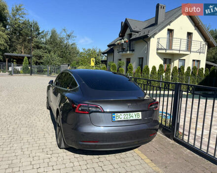 Сірий Тесла Модель 3, об'ємом двигуна 0 л та пробігом 68 тис. км за 18800 $, фото 1 на Automoto.ua