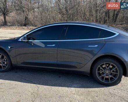 Серый Тесла Модель 3, объемом двигателя 0 л и пробегом 71 тыс. км за 26999 $, фото 8 на Automoto.ua