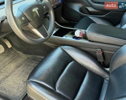 Серый Тесла Модель 3, объемом двигателя 0 л и пробегом 92 тыс. км за 11500 $, фото 4 на Automoto.ua