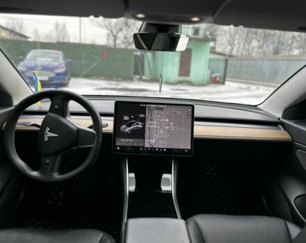Серый Тесла Модель 3, объемом двигателя 0 л и пробегом 180 тыс. км за 16500 $, фото 4 на Automoto.ua