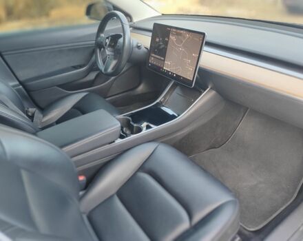 Сірий Тесла Модель 3, об'ємом двигуна 0 л та пробігом 104 тис. км за 14500 $, фото 20 на Automoto.ua