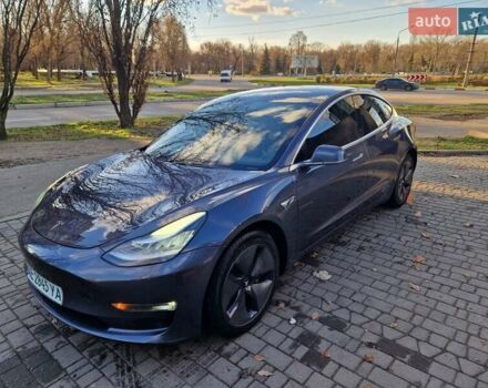 Серый Тесла Модель 3, объемом двигателя 0 л и пробегом 93 тыс. км за 19500 $, фото 3 на Automoto.ua