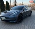 Серый Тесла Модель 3, объемом двигателя 0 л и пробегом 158 тыс. км за 20500 $, фото 1 на Automoto.ua