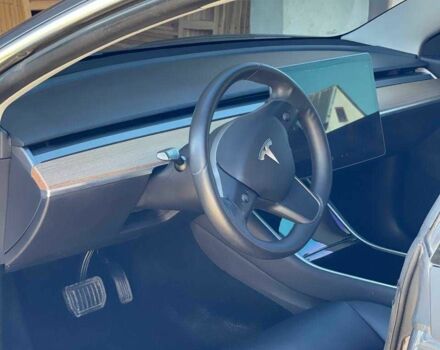 Серый Тесла Модель 3, объемом двигателя 0 л и пробегом 60 тыс. км за 12200 $, фото 9 на Automoto.ua