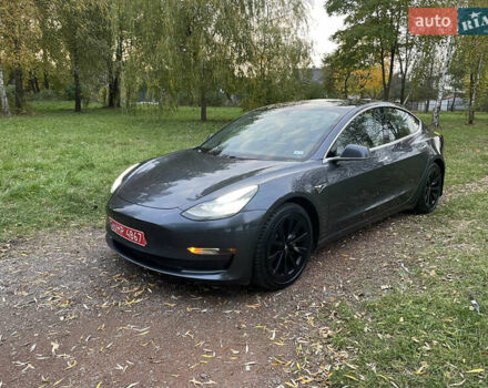 Тесла Модель 3 2020 у Рівному на Automoto.ua Сірий Тесла Модель 3, об'ємом двигуна 0 л та пробігом 176 тис. км за 14000 $, фото 6 на Automoto.ua