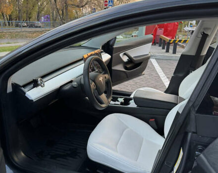 Сірий Тесла Модель 3, об'ємом двигуна 0 л та пробігом 111 тис. км за 16850 $, фото 24 на Automoto.ua