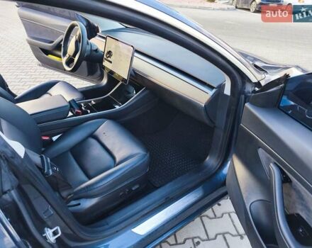 Сірий Тесла Модель 3, об'ємом двигуна 0 л та пробігом 90 тис. км за 16500 $, фото 15 на Automoto.ua