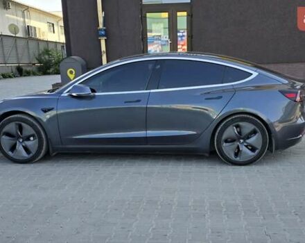 Серый Тесла Модель 3, объемом двигателя 0 л и пробегом 94 тыс. км за 15450 $, фото 5 на Automoto.ua