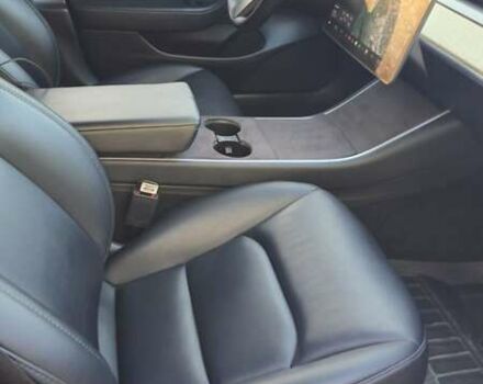 Серый Тесла Модель 3, объемом двигателя 0 л и пробегом 94 тыс. км за 15450 $, фото 9 на Automoto.ua