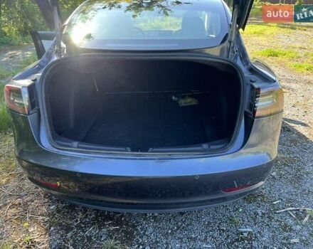 Сірий Тесла Модель 3, об'ємом двигуна 0 л та пробігом 75 тис. км за 24711 $, фото 5 на Automoto.ua