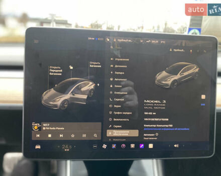 Серый Тесла Модель 3, объемом двигателя 0 л и пробегом 106 тыс. км за 17999 $, фото 32 на Automoto.ua
