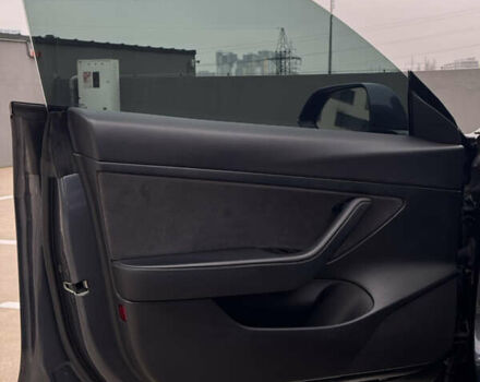 Серый Тесла Модель 3, объемом двигателя 0 л и пробегом 198 тыс. км за 15300 $, фото 18 на Automoto.ua