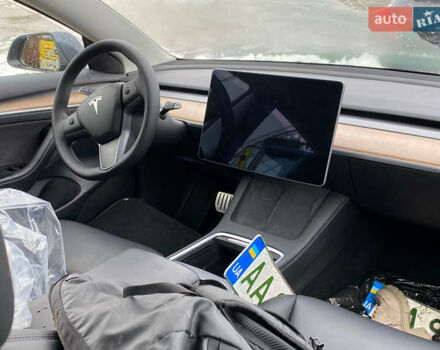 Серый Тесла Модель 3, объемом двигателя 0 л и пробегом 52 тыс. км за 10500 $, фото 9 на Automoto.ua