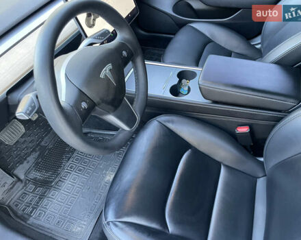 Серый Тесла Модель 3, объемом двигателя 0 л и пробегом 105 тыс. км за 19500 $, фото 17 на Automoto.ua