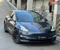 Серый Тесла Модель 3, объемом двигателя 0 л и пробегом 51 тыс. км за 23300 $, фото 1 на Automoto.ua