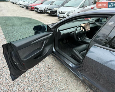 Серый Тесла Модель 3, объемом двигателя 0 л и пробегом 75 тыс. км за 20700 $, фото 13 на Automoto.ua