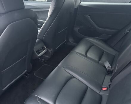 Серый Тесла Модель 3, объемом двигателя 0 л и пробегом 132 тыс. км за 20600 $, фото 6 на Automoto.ua