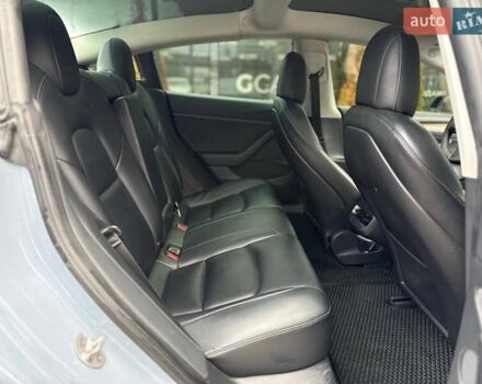 Серый Тесла Модель 3, объемом двигателя 0 л и пробегом 68 тыс. км за 19500 $, фото 32 на Automoto.ua