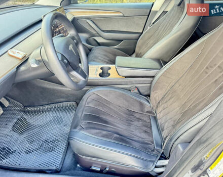 Сірий Тесла Модель 3, об'ємом двигуна 0 л та пробігом 105 тис. км за 20900 $, фото 10 на Automoto.ua