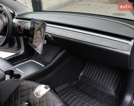 Сірий Тесла Модель 3, об'ємом двигуна 0 л та пробігом 100 тис. км за 20500 $, фото 17 на Automoto.ua