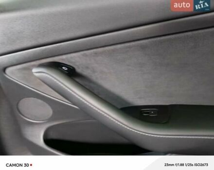 Серый Тесла Модель 3, объемом двигателя 0 л и пробегом 46 тыс. км за 18200 $, фото 16 на Automoto.ua