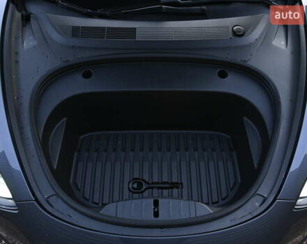 Серый Тесла Модель 3, объемом двигателя 0 л и пробегом 84 тыс. км за 22500 $, фото 47 на Automoto.ua