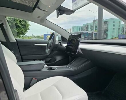 Серый Тесла Модель 3, объемом двигателя 0 л и пробегом 74 тыс. км за 20500 $, фото 9 на Automoto.ua