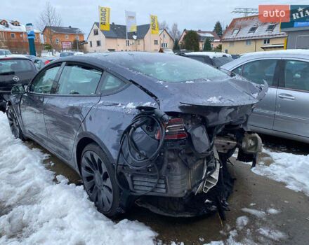 Серый Тесла Модель 3, объемом двигателя 0 л и пробегом 52 тыс. км за 10500 $, фото 7 на Automoto.ua