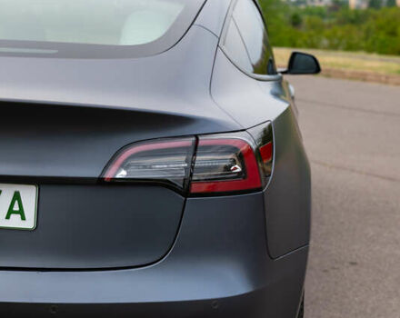 Серый Тесла Модель 3, объемом двигателя 0 л и пробегом 66 тыс. км за 21500 $, фото 7 на Automoto.ua