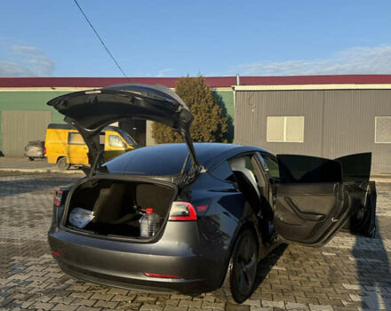 Серый Тесла Модель 3, объемом двигателя 0 л и пробегом 50 тыс. км за 24500 $, фото 10 на Automoto.ua