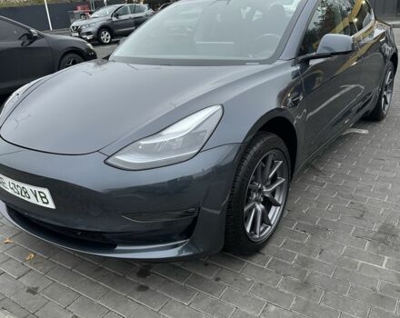 Серый Тесла Модель 3, объемом двигателя 0 л и пробегом 132 тыс. км за 20600 $, фото 2 на Automoto.ua