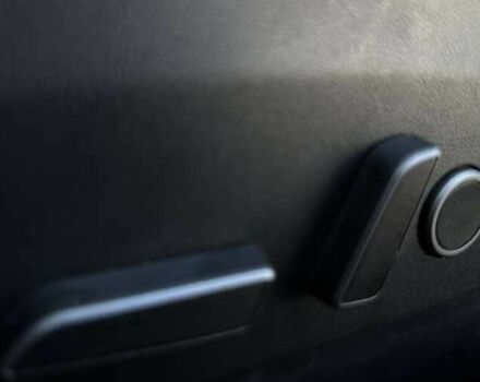 Сірий Тесла Модель 3, об'ємом двигуна 0 л та пробігом 42 тис. км за 12900 $, фото 8 на Automoto.ua