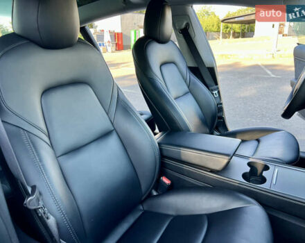 Серый Тесла Модель 3, объемом двигателя 0 л и пробегом 51 тыс. км за 20800 $, фото 32 на Automoto.ua