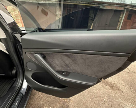 Серый Тесла Модель 3, объемом двигателя 0 л и пробегом 36 тыс. км за 25400 $, фото 13 на Automoto.ua